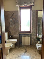 VILLA INDIPENDENTE IN VENDITA A SANT’AMBROGIO DI TORINO CON GIARDINO PRIVATO