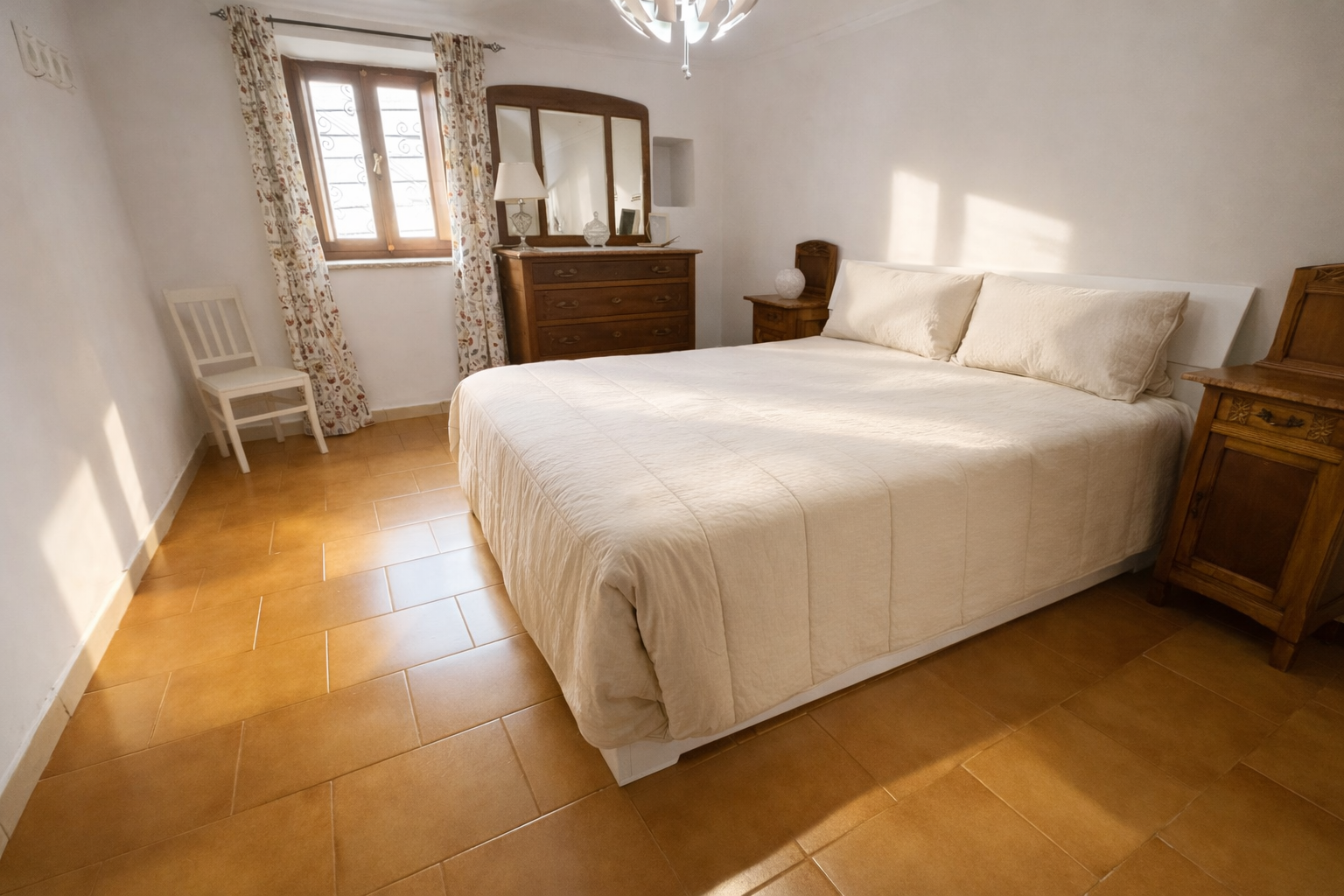 CASA SEMINDIPENDENTE IN VENDITA A SANT’AMBROGIO