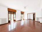 TRILOCALE CON TERRAZZO E BOX A CAPRIE