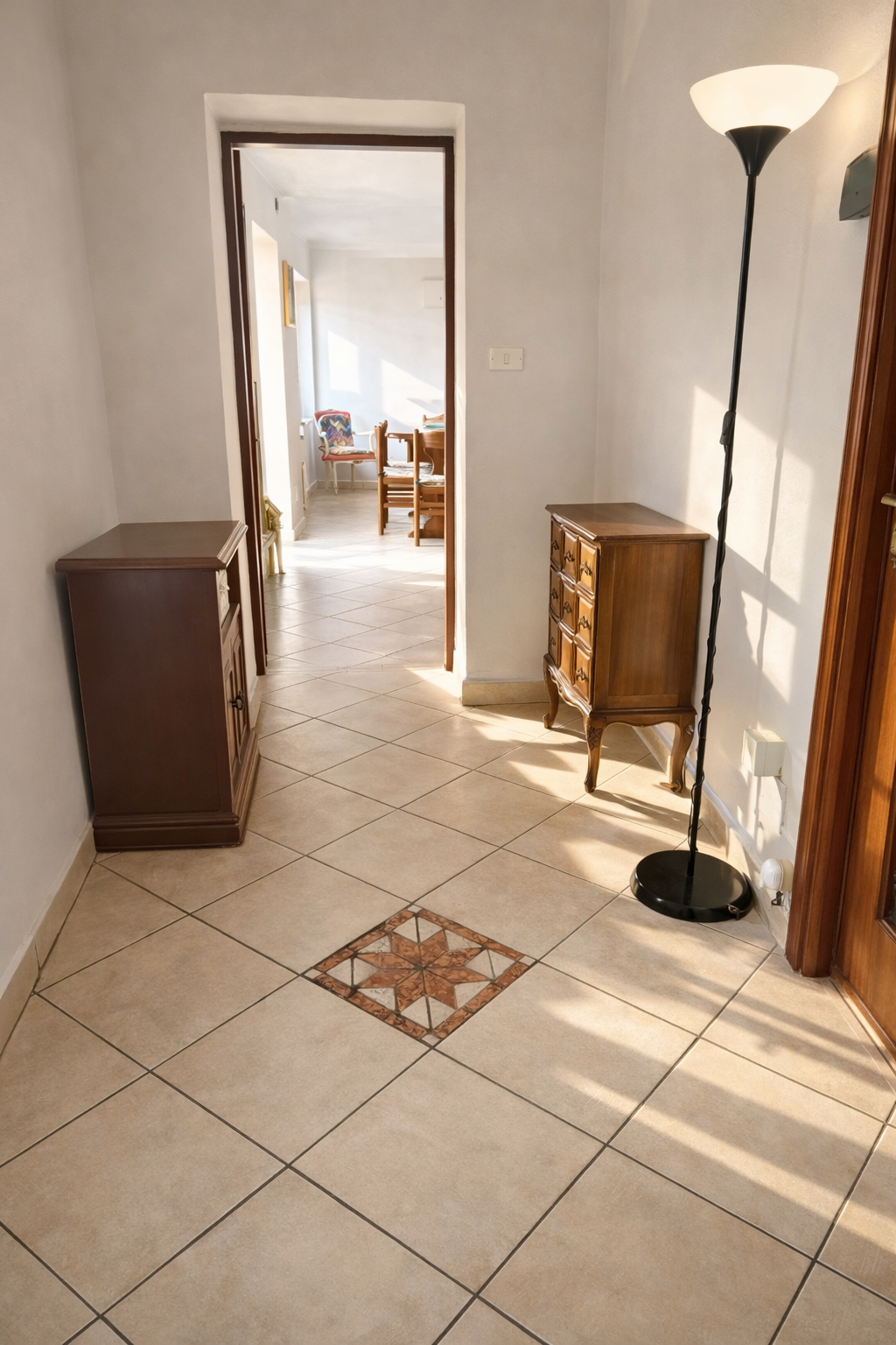 CASA SEMINDIPENDENTE IN VENDITA A SANT’AMBROGIO