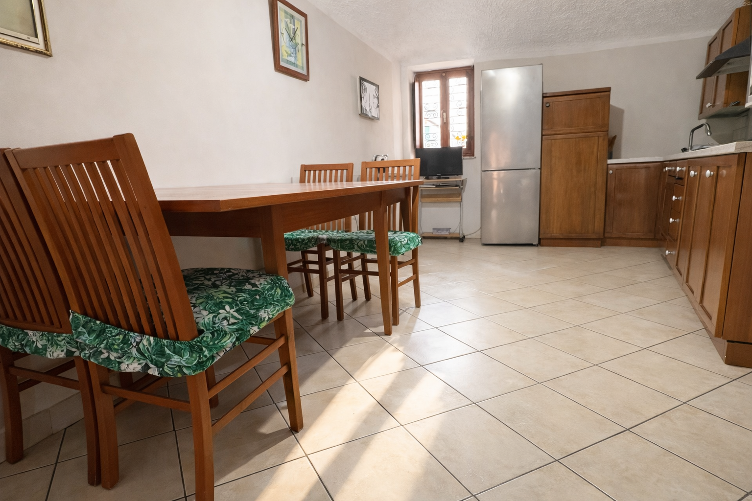 CASA SEMINDIPENDENTE IN VENDITA A SANT’AMBROGIO
