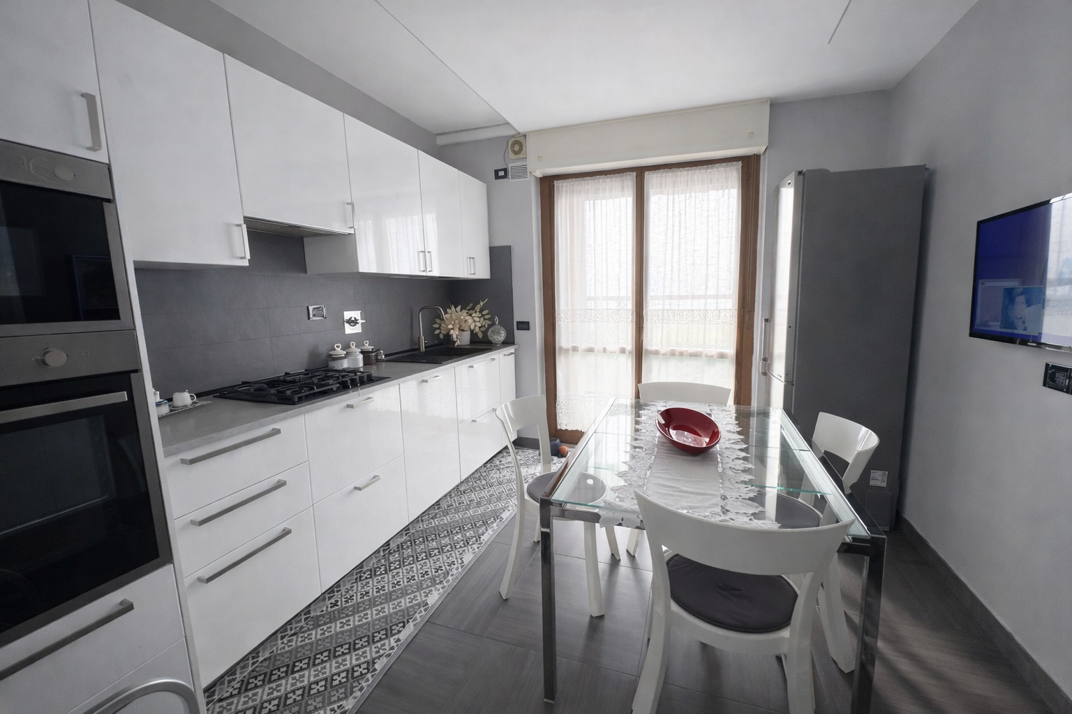 APPARTAMENTO LUMINOSO IN VENDITA A BORGARO TORINESE CON TERRAZZO