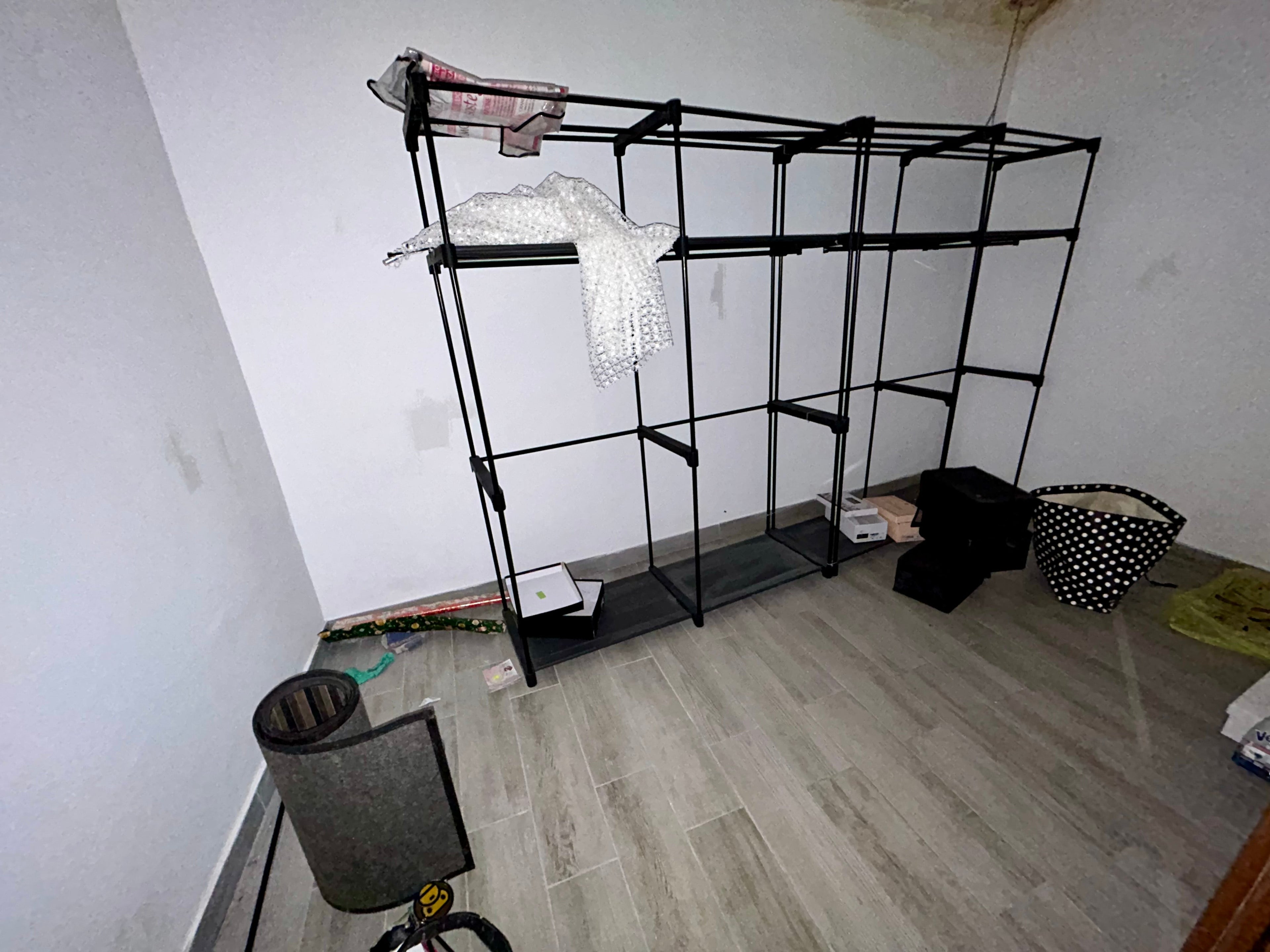 CASA SEMINDIPENDENTE IN AFFITTO A SANT’AMBROGIO CON CORTE ESCLUSIVA