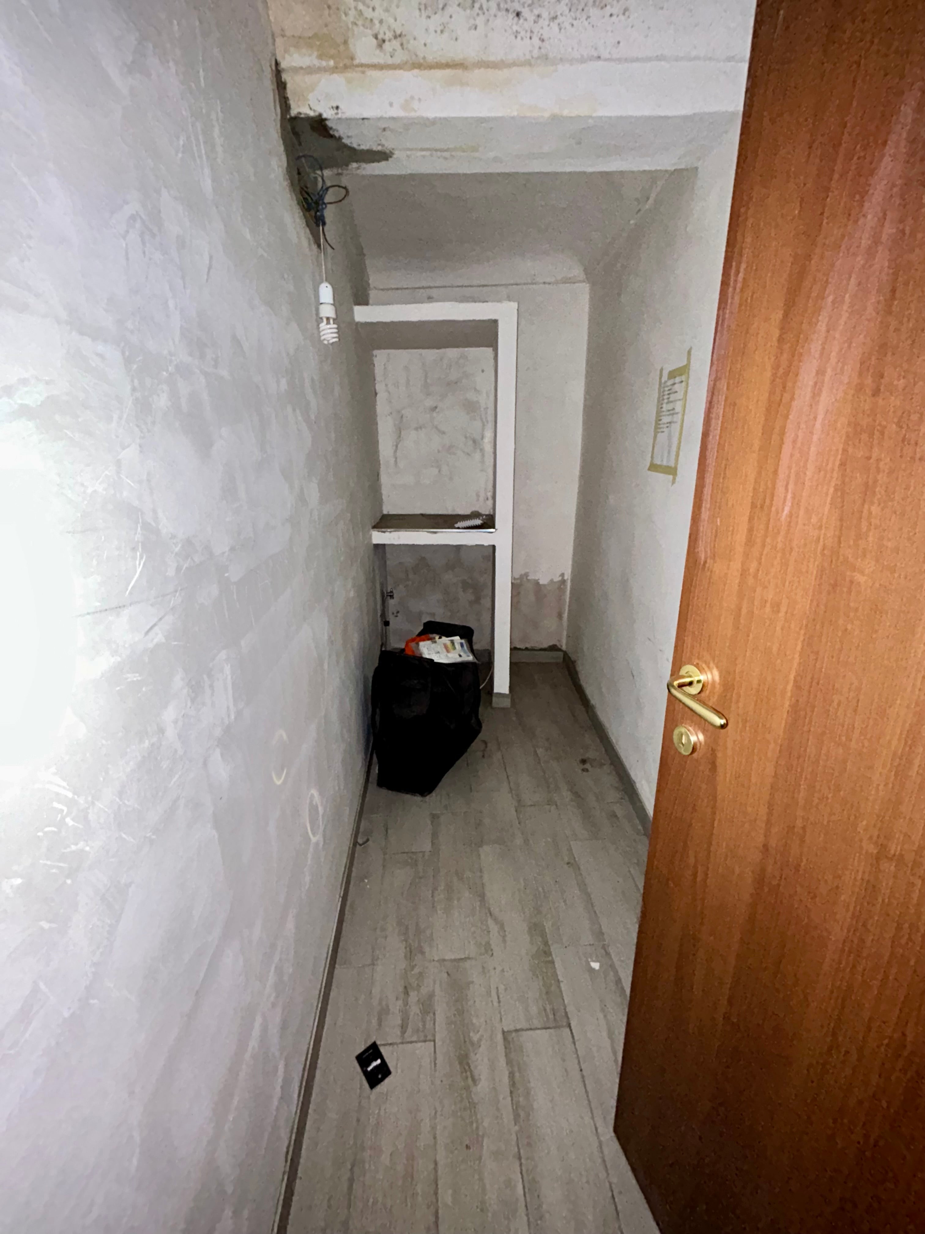 CASA SEMINDIPENDENTE IN AFFITTO A SANT’AMBROGIO CON CORTE ESCLUSIVA