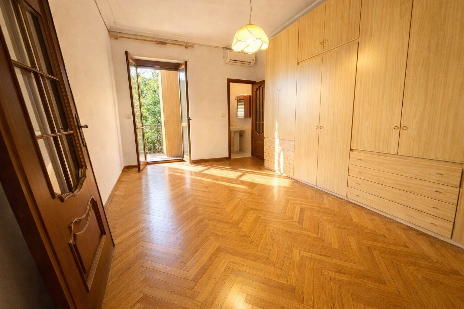 APPARTAMENTO 4 LOCALI IN VENDITA A TORINO CORSO BERNARDINO TELESIO CON BOX AUTO
