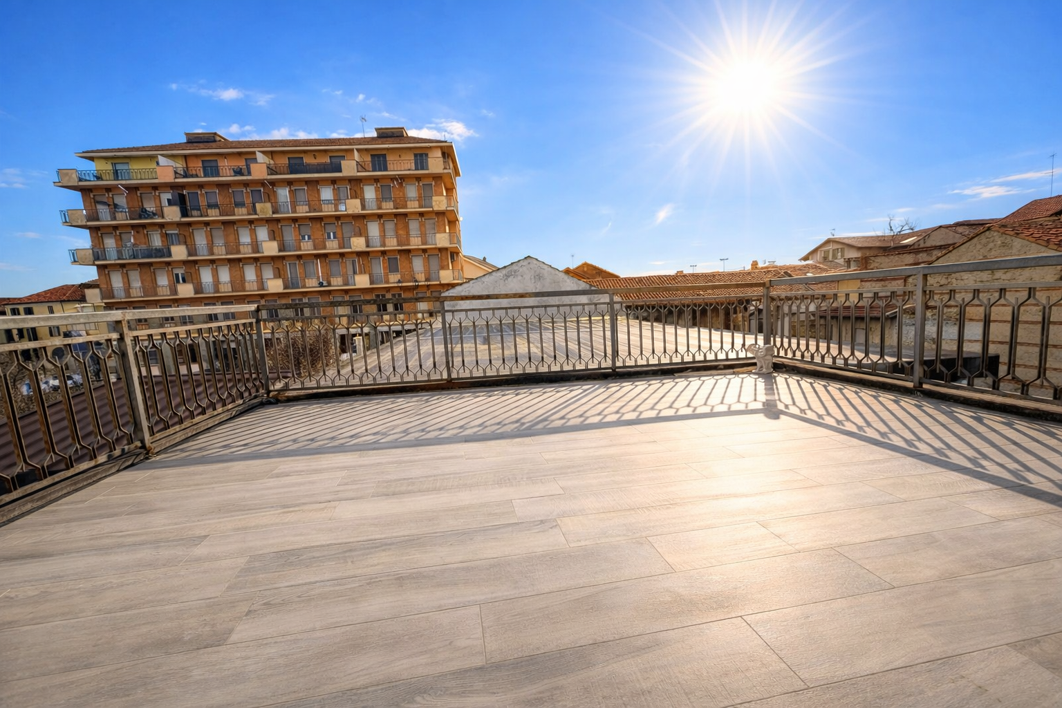 APPARTAMENTO RISTRUTTURATO IN VENDITA A VOLPIANO CENTRO CON TERRAZZO