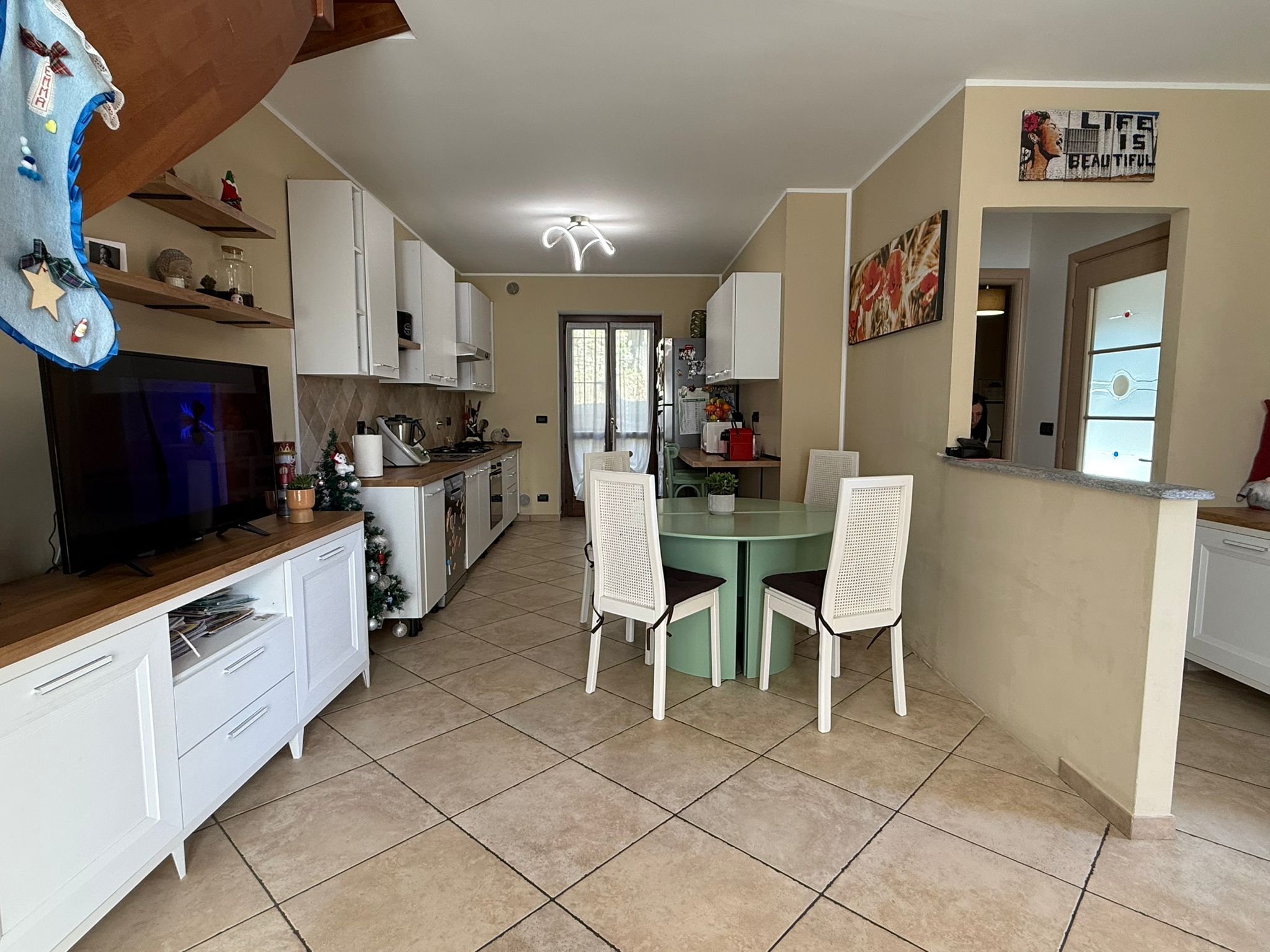APPARTAMENTO IN VENDITA A CAPRIE CON TERRAZZO E BOX AUTO