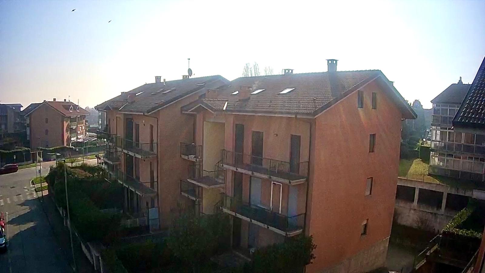 TRILOCALE IN VENDITA A PIANEZZA CON GIARDINO ESCLUSIVO