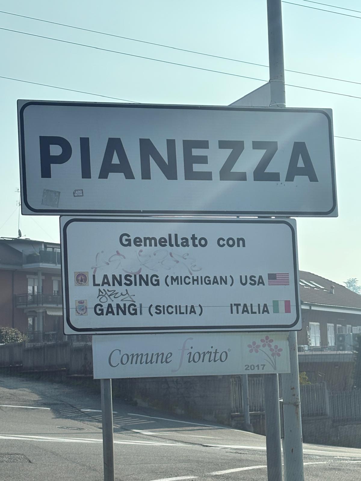 TRILOCALE IN VENDITA A PIANEZZA CON GIARDINO ESCLUSIVO
