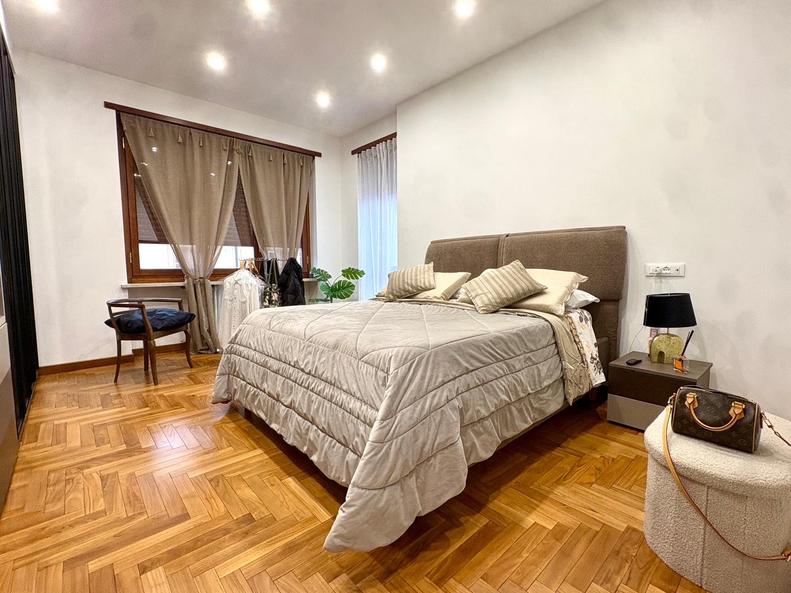 APPARTAMENTO RISTRUTTURATO IN VENDITA A VOLPIANO CENTRO CON TERRAZZO