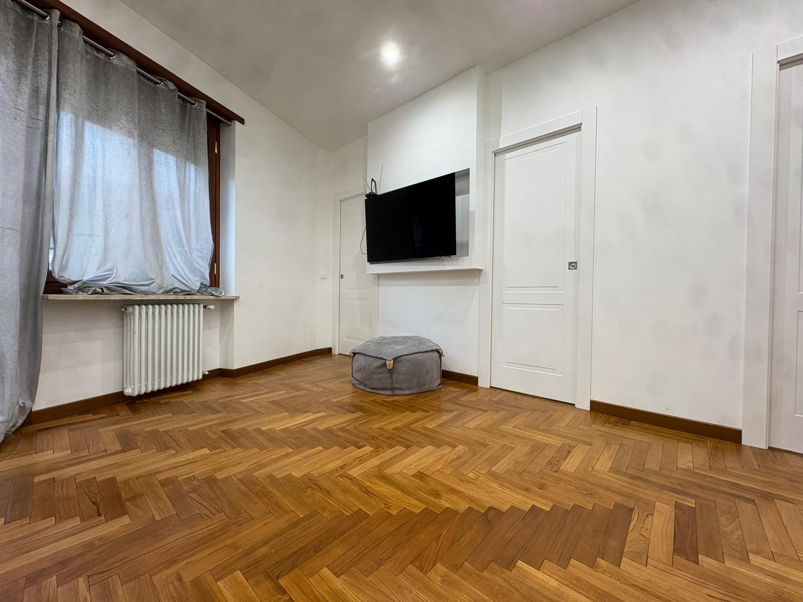 APPARTAMENTO RISTRUTTURATO IN VENDITA A VOLPIANO CENTRO CON TERRAZZO