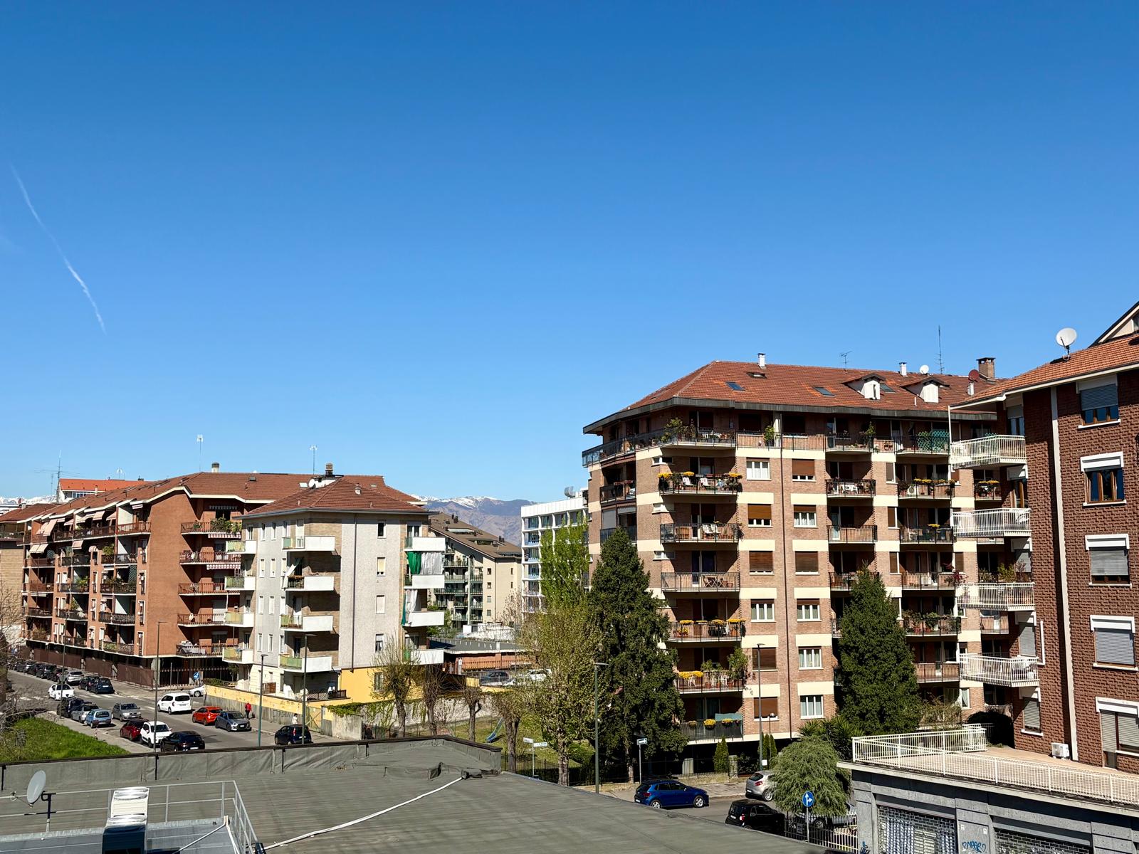 APPARTAMENTO 4 LOCALI IN VENDITA A TORINO CORSO BERNARDINO TELESIO CON BOX AUTO
