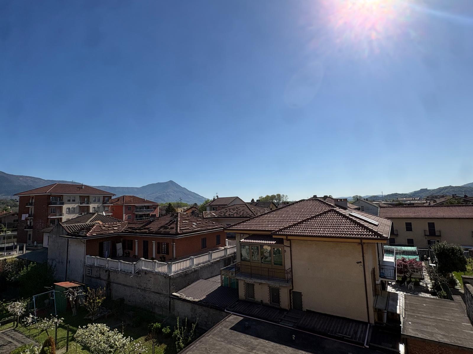 QUADRILOCALE IN VENDITA A SANT’AMBROGIO CON BOX E CANTINA