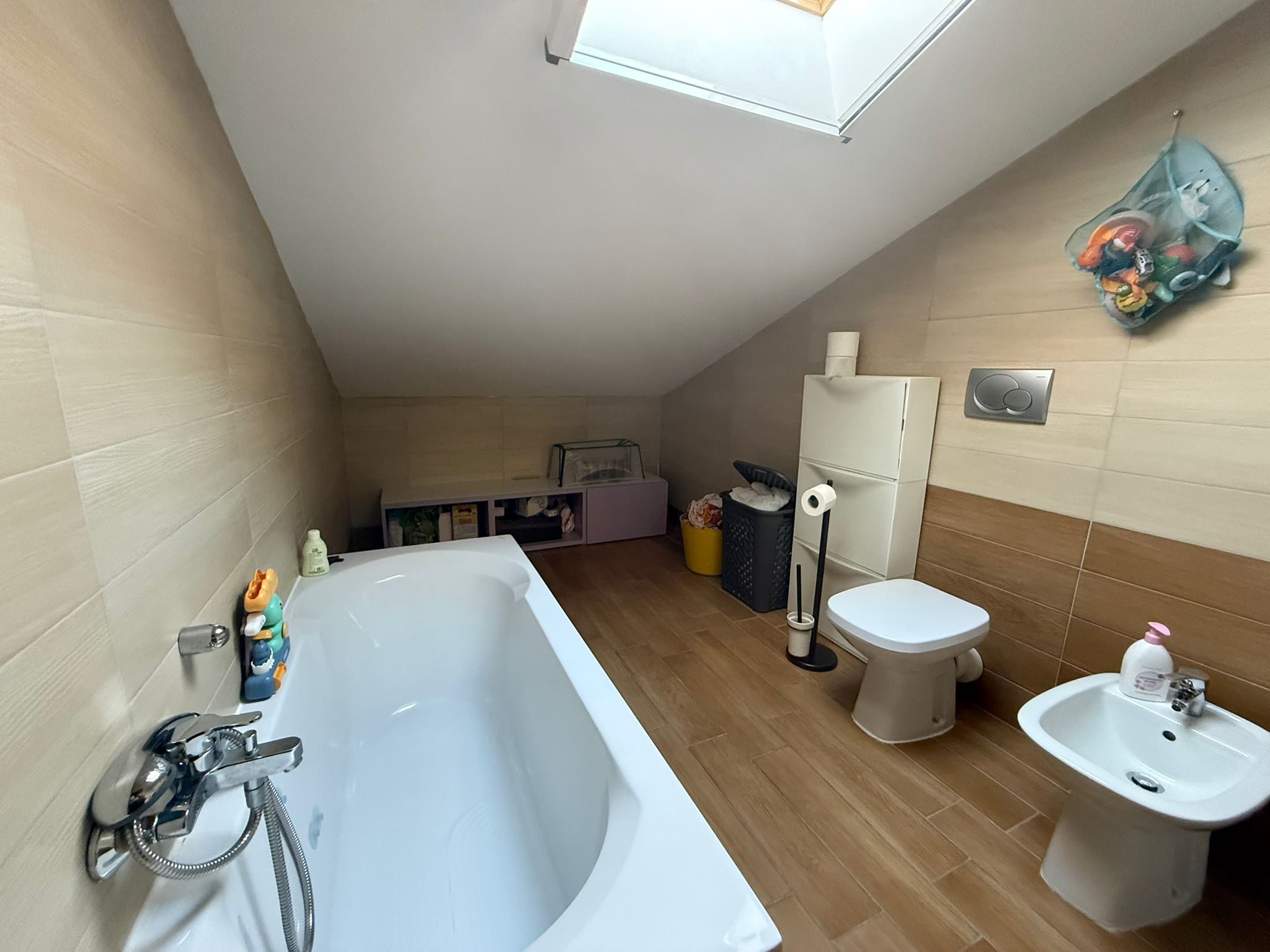 APPARTAMENTO IN VENDITA A CAPRIE CON TERRAZZO E BOX AUTO