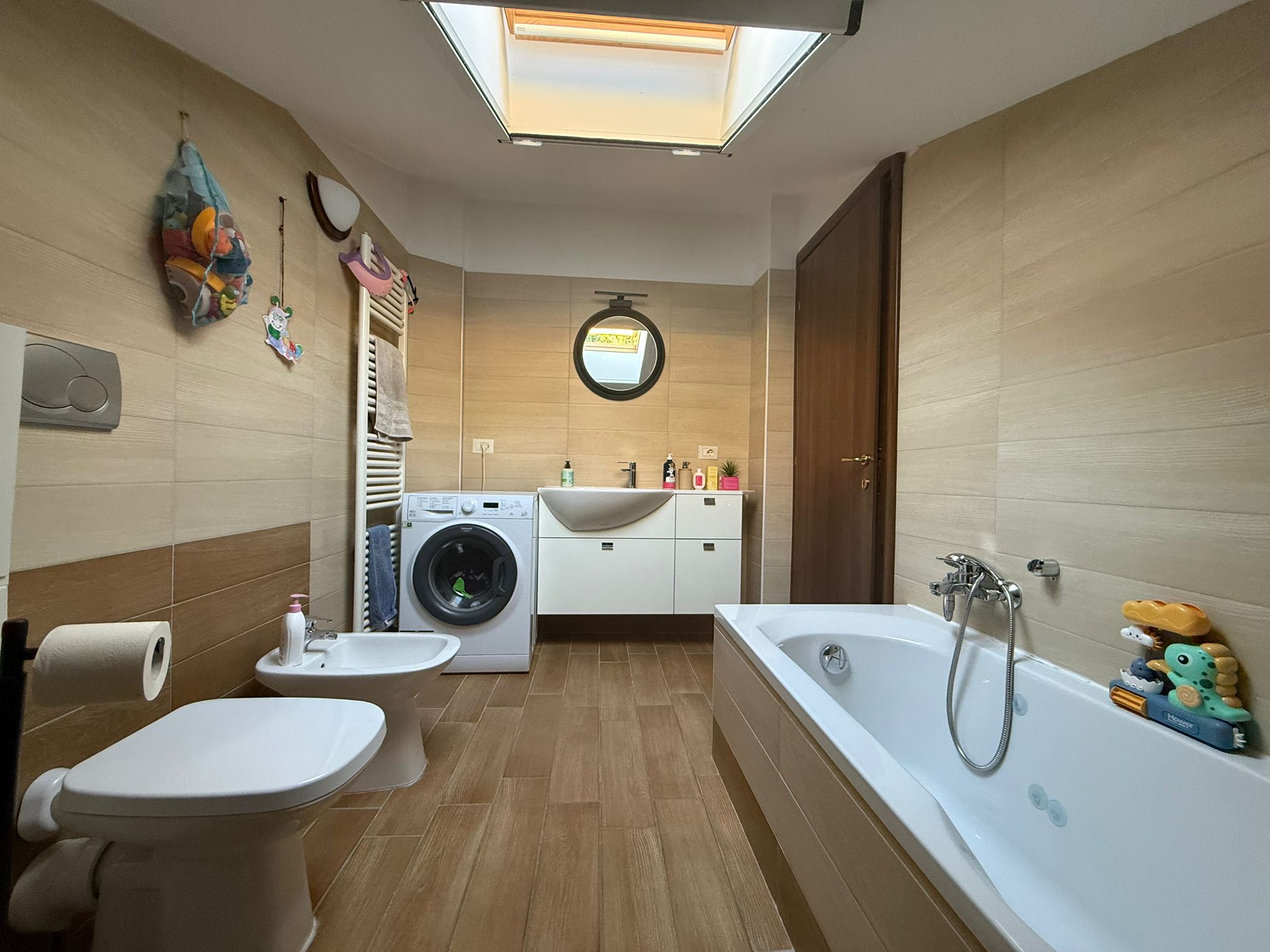 APPARTAMENTO IN VENDITA A CAPRIE CON TERRAZZO E BOX AUTO