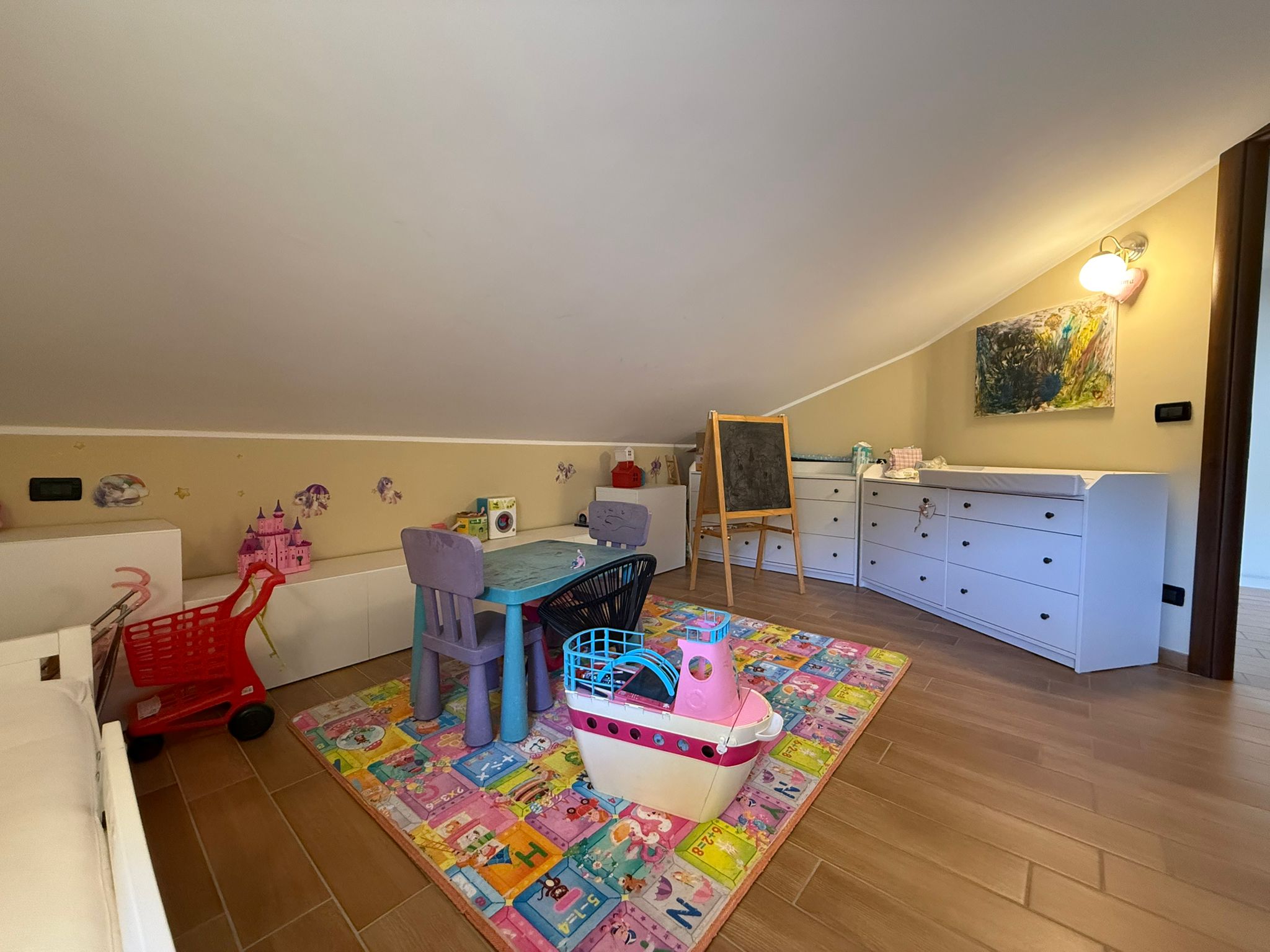 APPARTAMENTO IN VENDITA A CAPRIE CON TERRAZZO E BOX AUTO