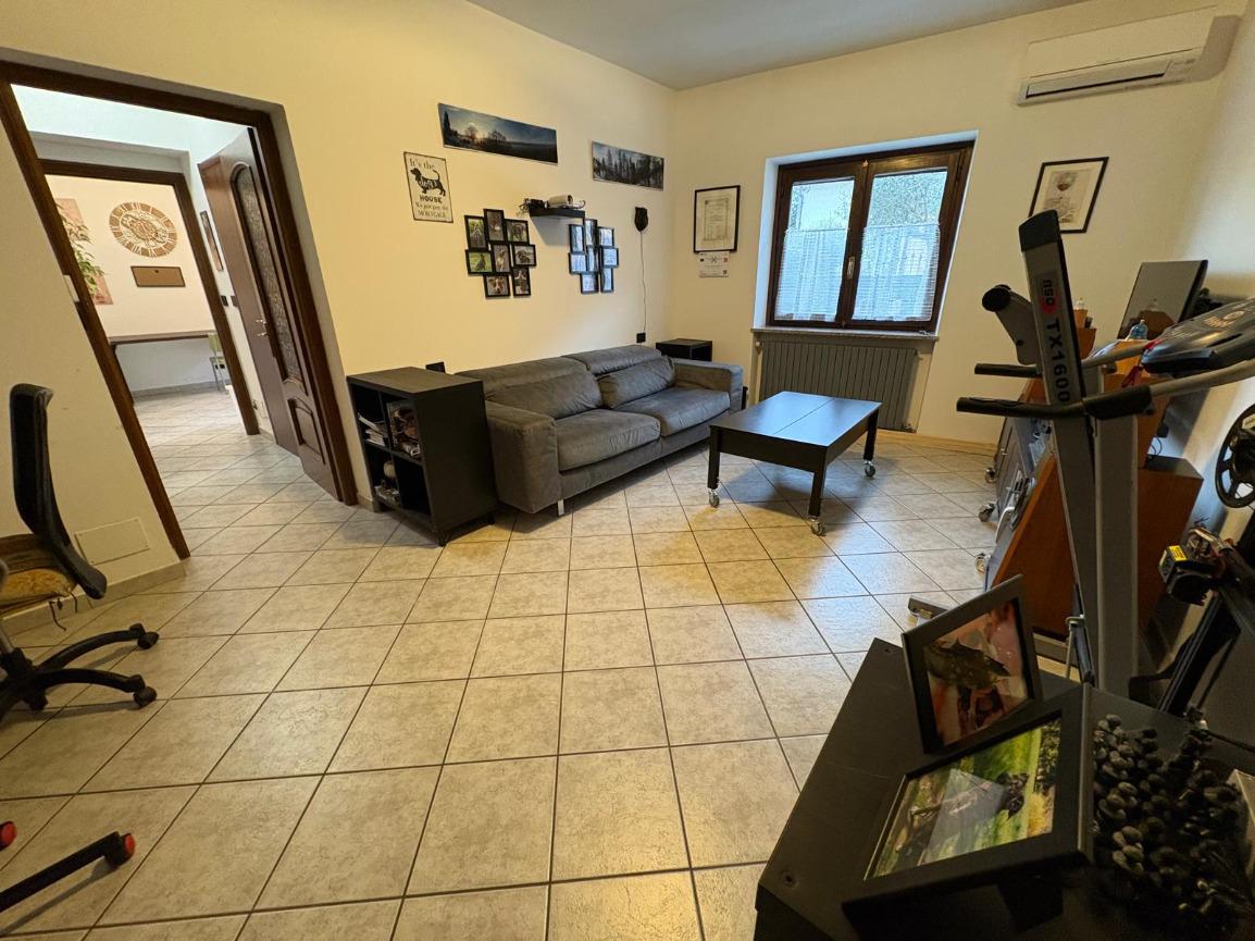 CASA INDIPENDENTE IN VENDITA A SANT'AMBROGIO DI TORINO CON GIARDINO PRIVATO