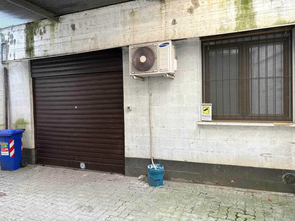 MAGAZZINO IN VENDITA A SANT’AMBROGIO DI TORINO DI 40 MQ