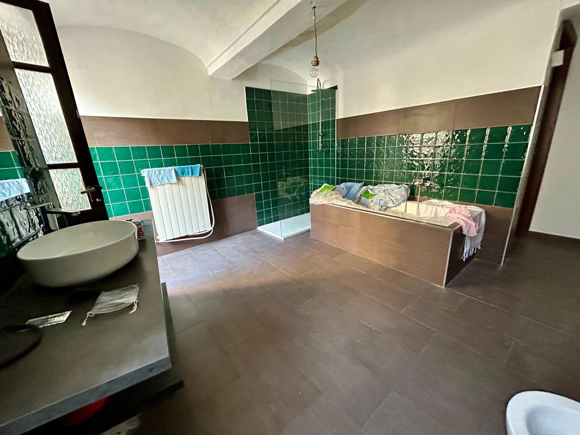 CASA SEMINDIPENDENTE IN AFFITTO A SANT’AMBROGIO CON CORTE ESCLUSIVA