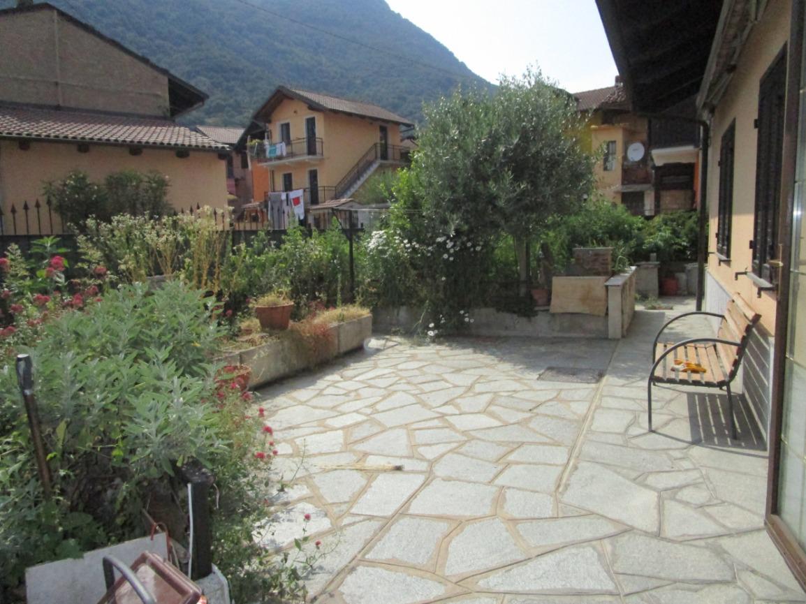 CASA INDIPENDENTE IN VENDITA A SANT'AMBROGIO DI TORINO CON GIARDINO PRIVATO
