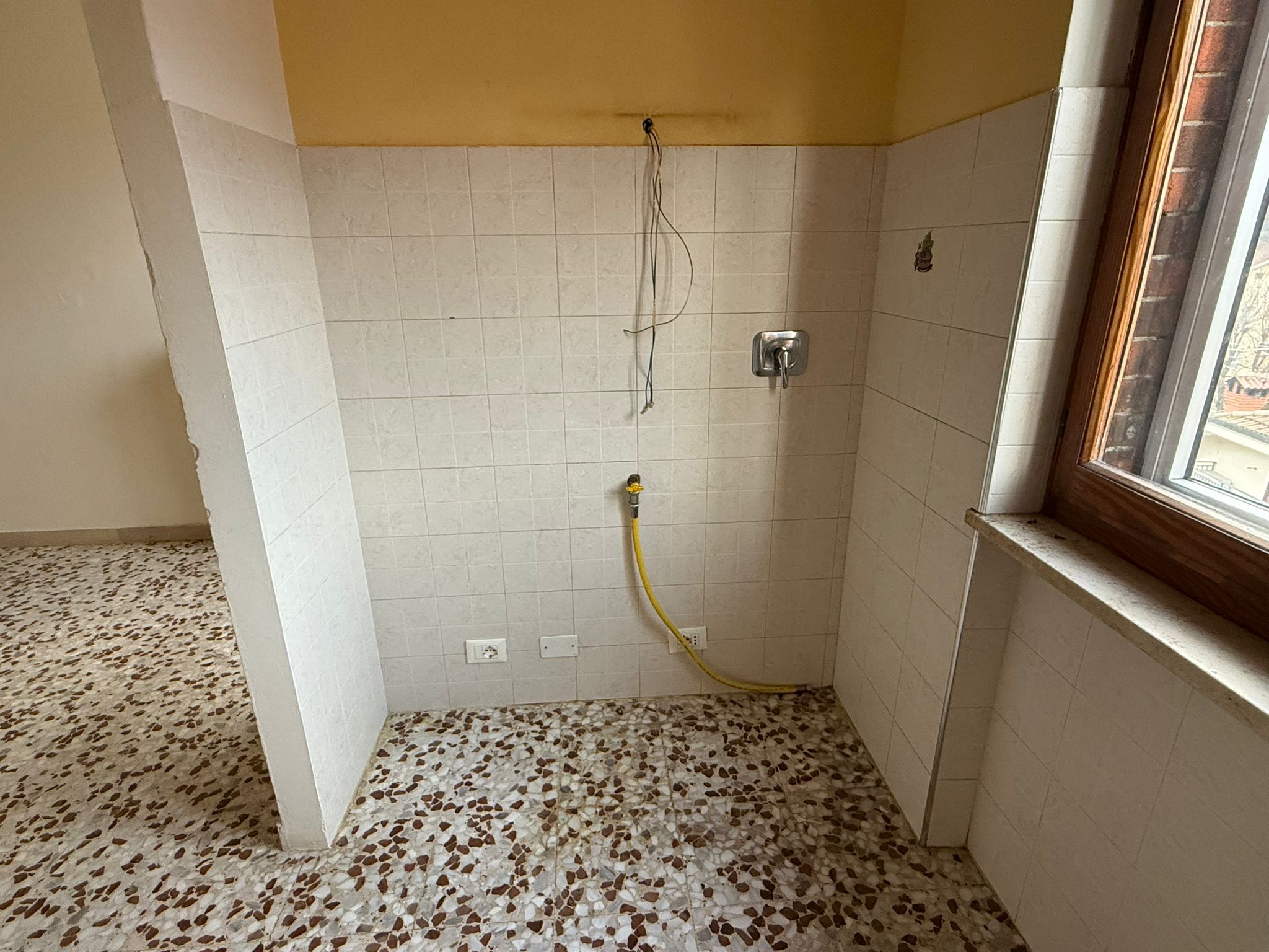 BILOCALE IN AFFITTO A SANT'AMBROGIO DI TORINO CON BOX E POSTO AUTO